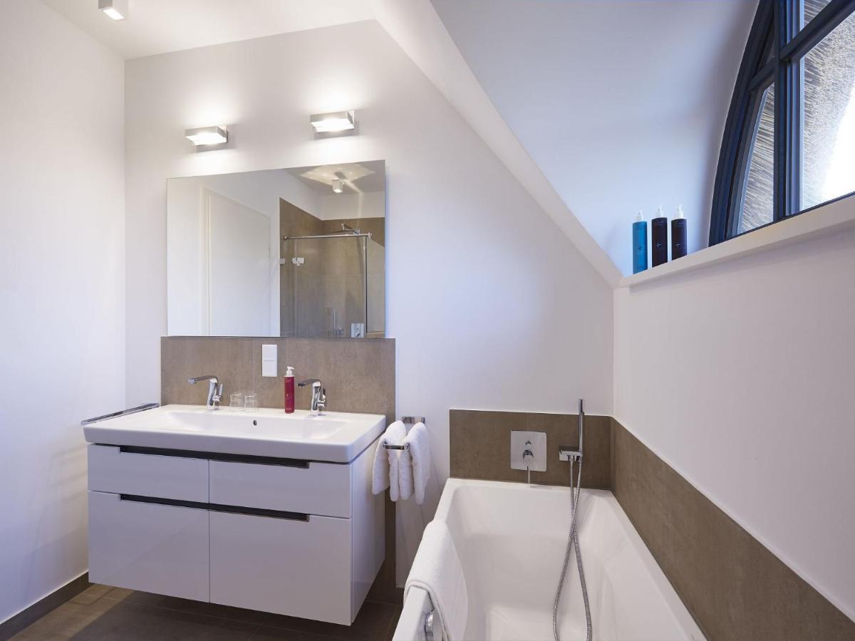 Reetland Am Meer - Premium Reetdachvilla Mit 3 Schlafzimmern, Sauna Und Kamin F07 ดรันส์เคอ ภายนอก รูปภาพ